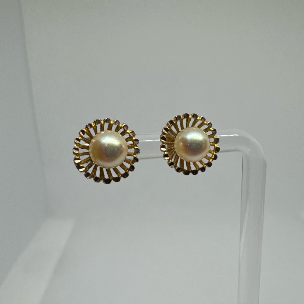 Vintage 10k Yellow Gold Faux Pearl Stud Earrings Egyptian Textured Design 2.1g
